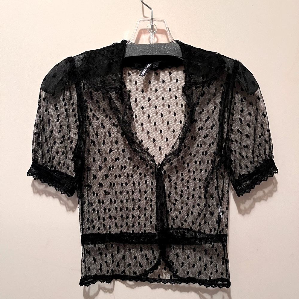 Black spotted short sleeve camisole